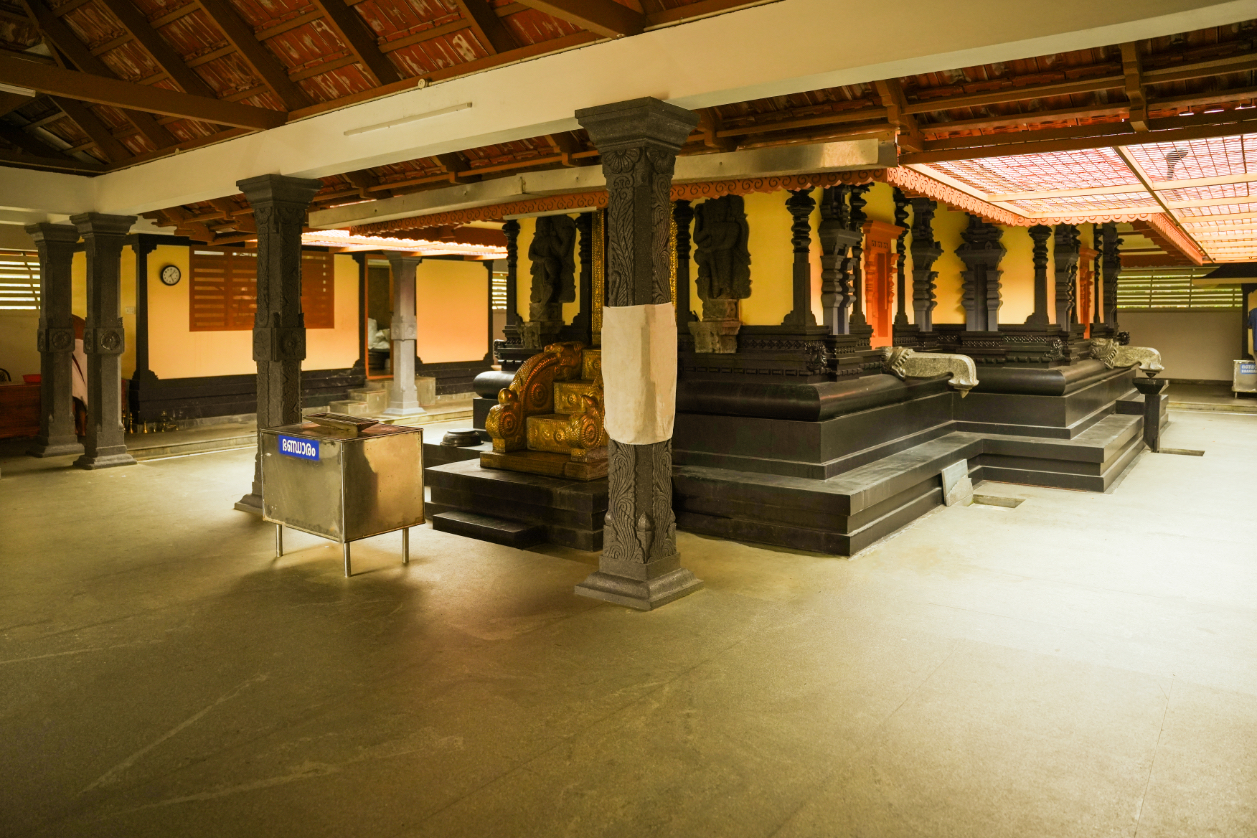 പൊൻകുഴി ശ്രീരാമ ക്ഷേത്ര സമുച്ചയം 3